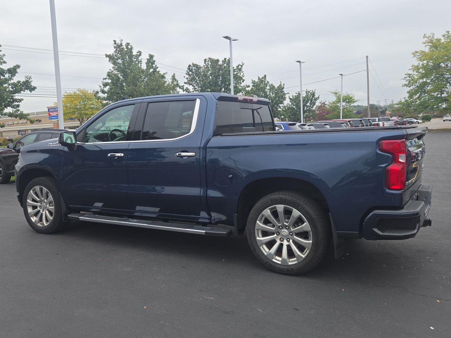 Used 2019 Northsky Blue Metallic Chevrolet High Country image 4
