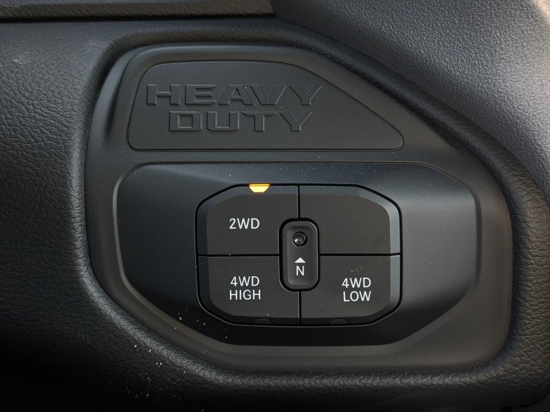 New 2026 White RAM Big Horn - - 6.7L HO Diesel - Max Tow Pkg w/ 5th Wheel Prep - Level 2 Plus Pkg w/ 12 Nav & More! image 20