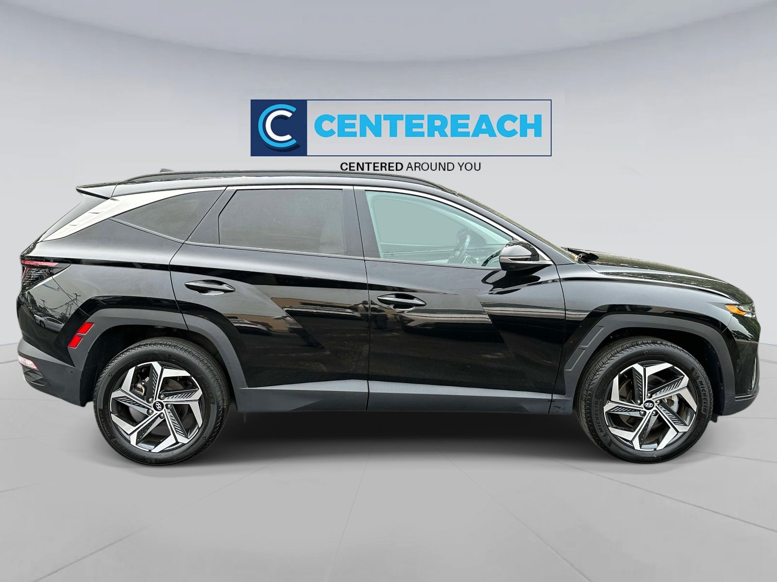 Used 2023 Black Hyundai Limited image 4