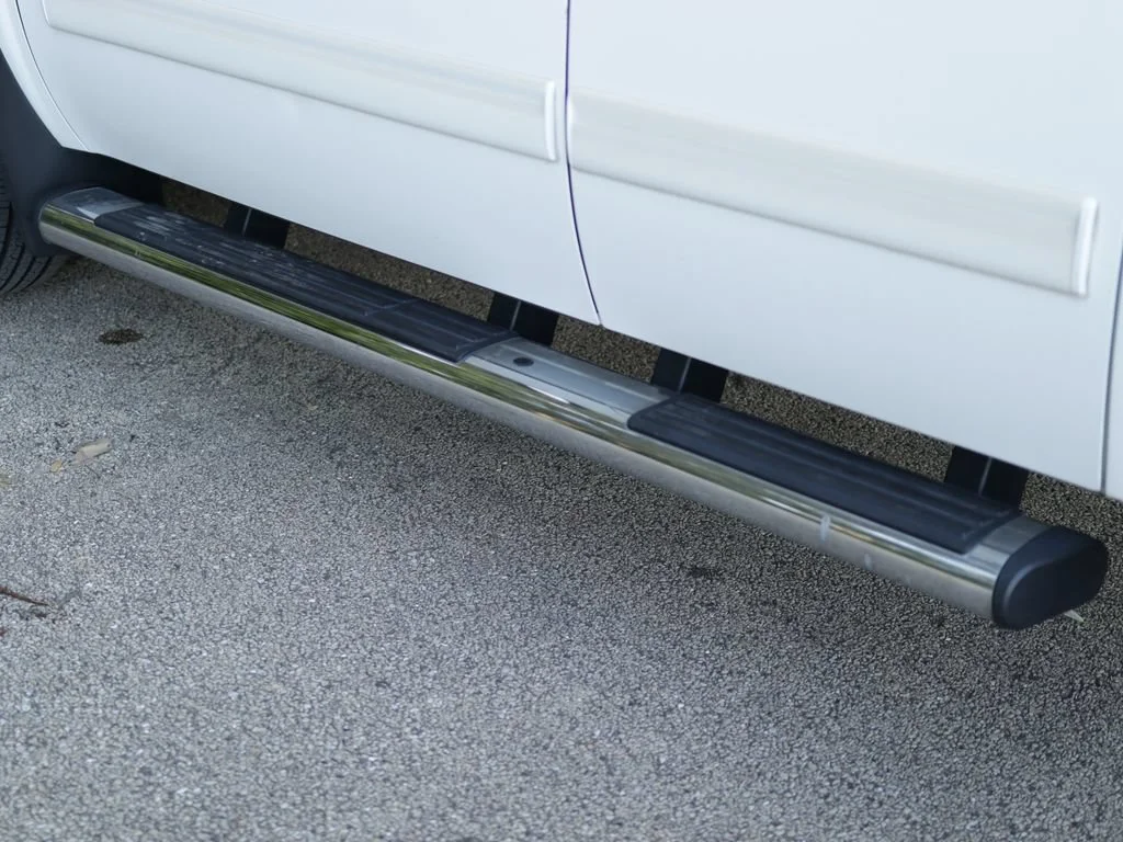 Used 2010 SUMMIT WHITE Chevrolet LT image 34