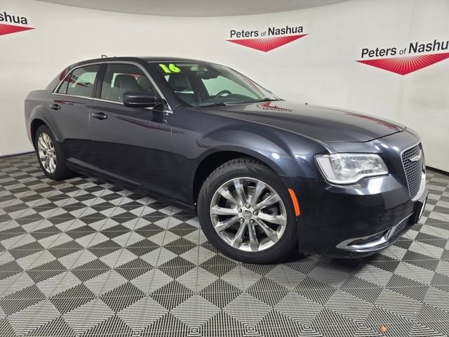 2016 Chrysler 300 Limited