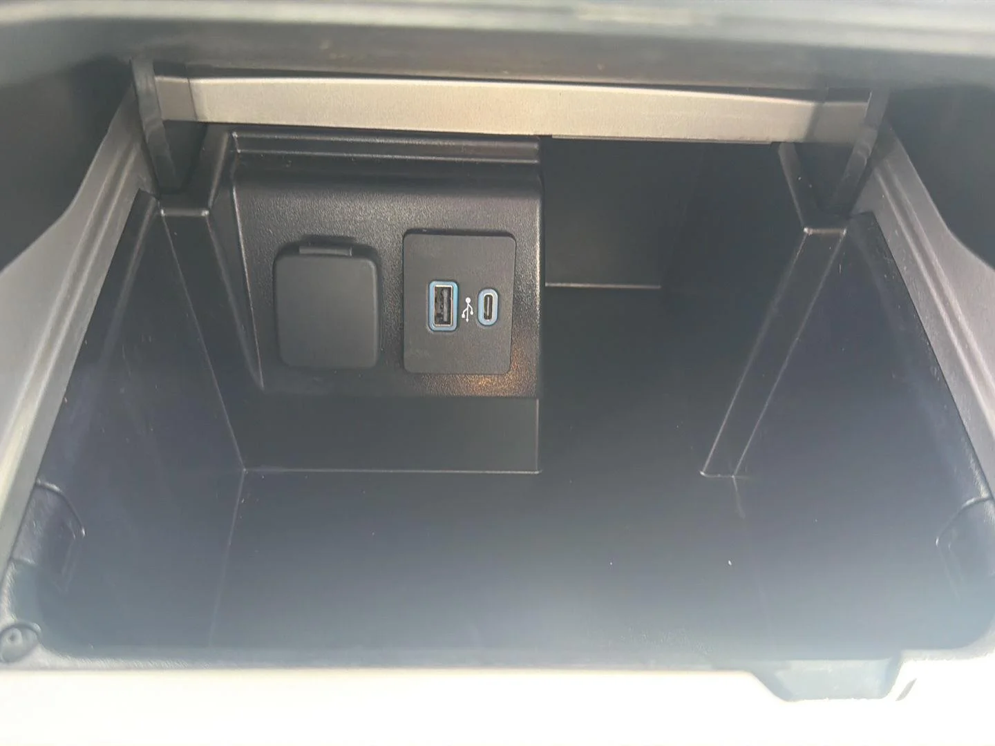 Used 2024 Stone Blue Metallic Ford XLT image 21
