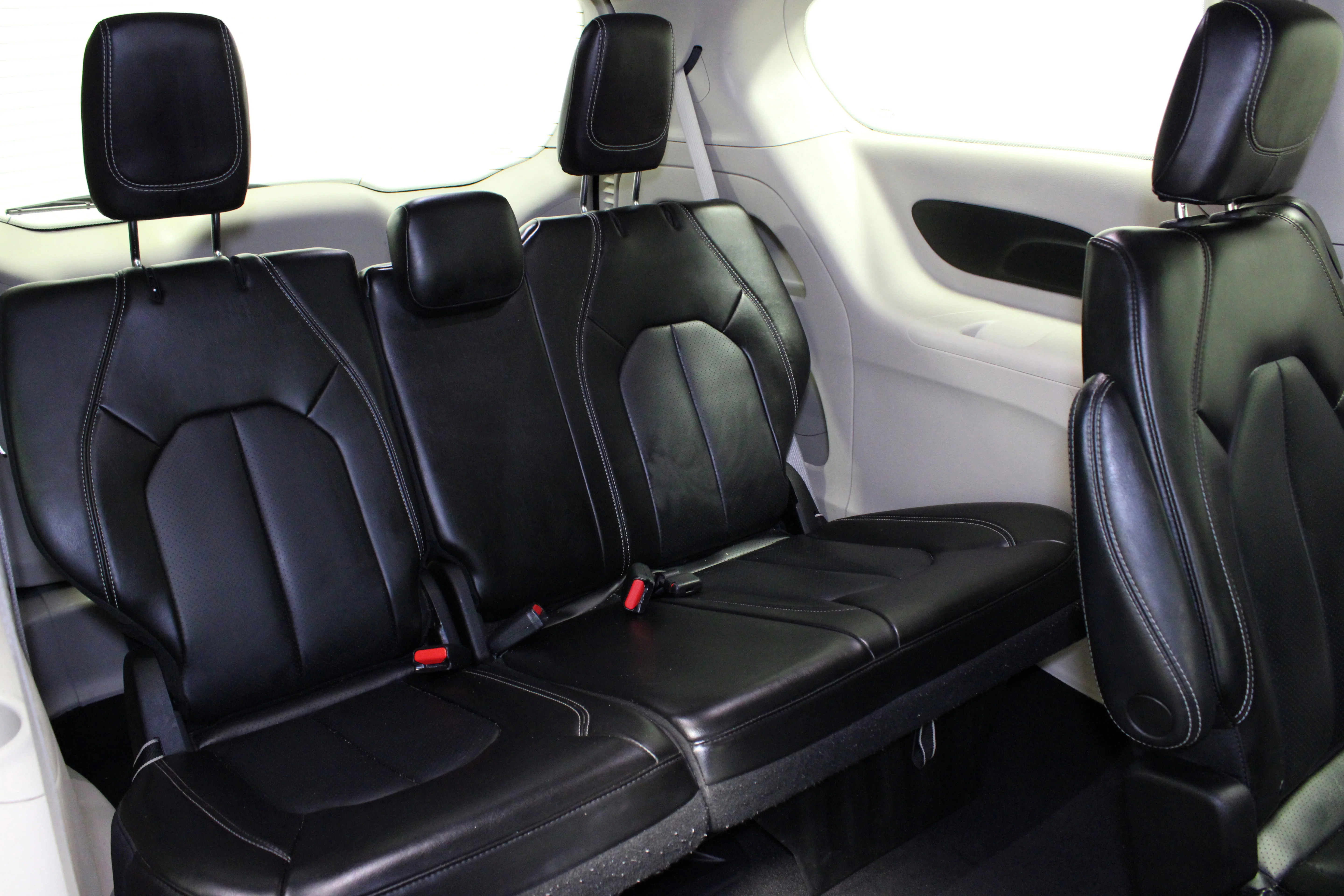 2023 Chrysler Pacifica Touring L - Photo 15