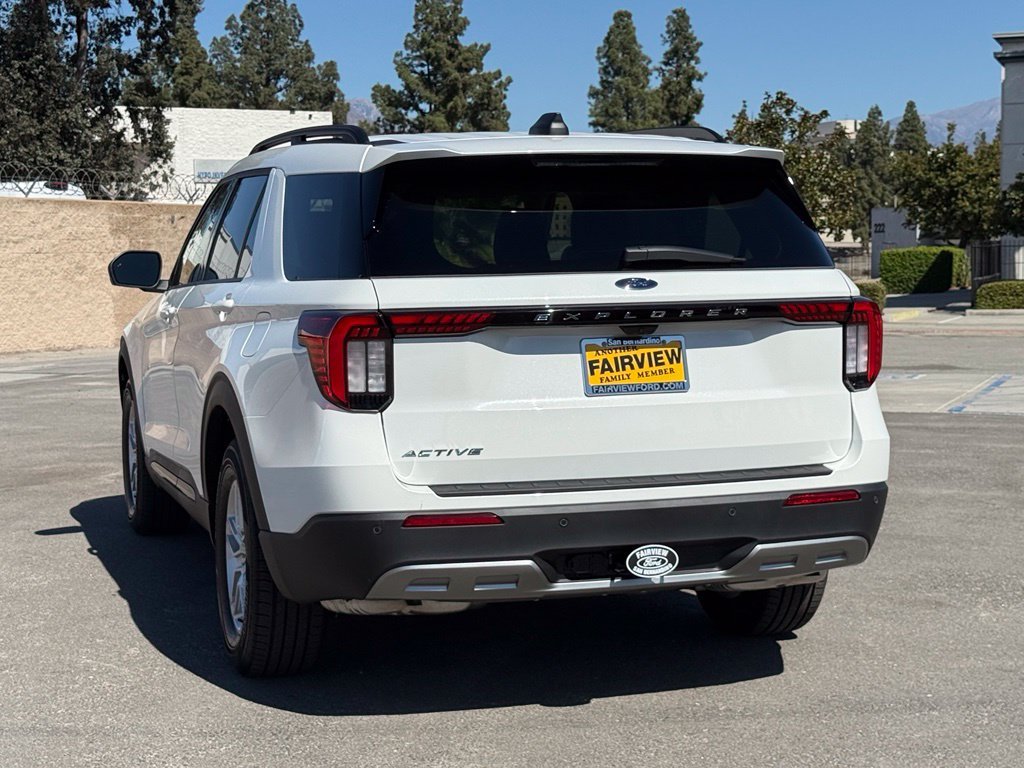 New 2026 Star White Metallic Tri-Coat Ford Active image 4