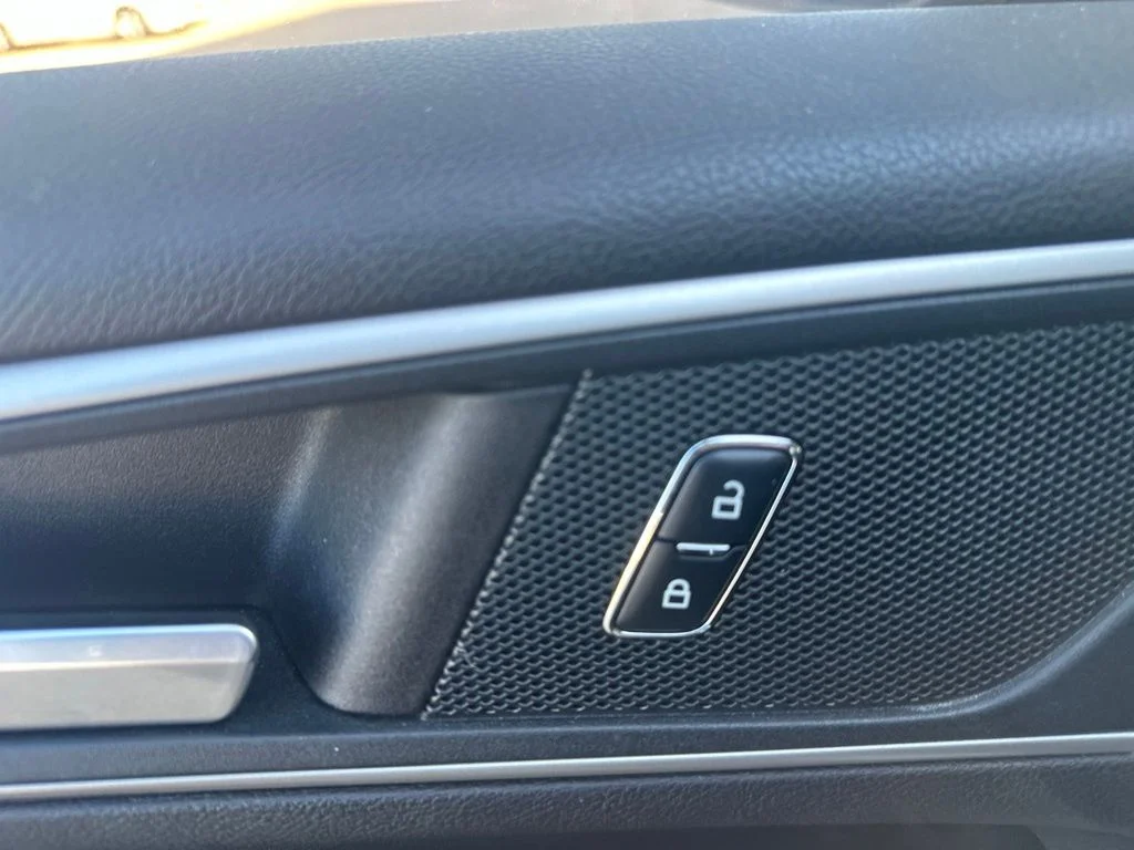 Used 2018 White Ford SEL image 8