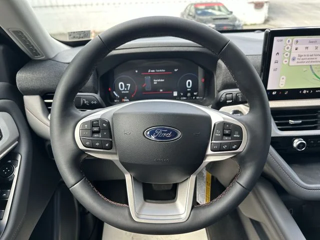 New 2026 Star White Metallic Tri-Coat Ford Active image 13
