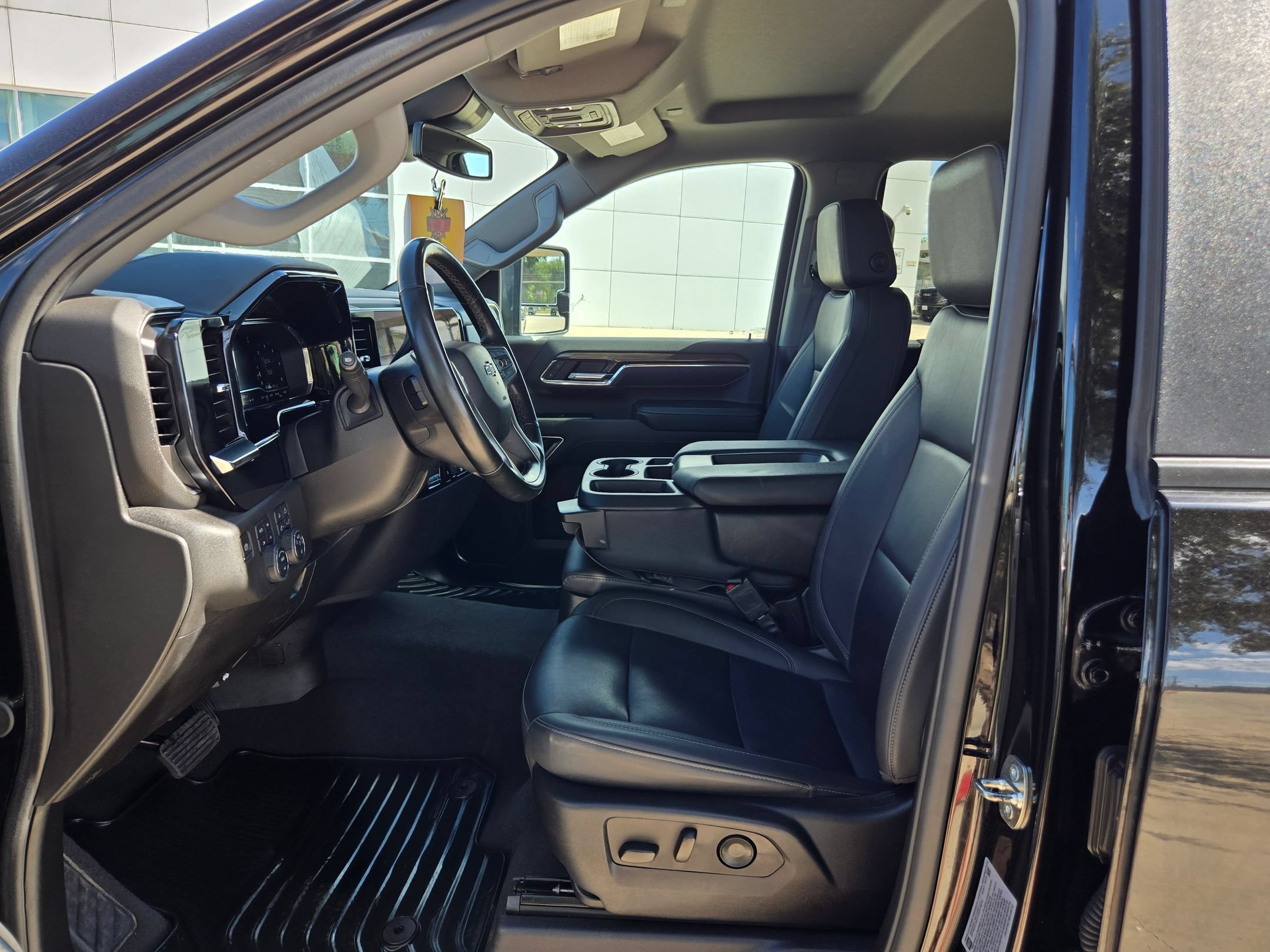 2024 Chevrolet Silverado 2500HD LT - Photo 10