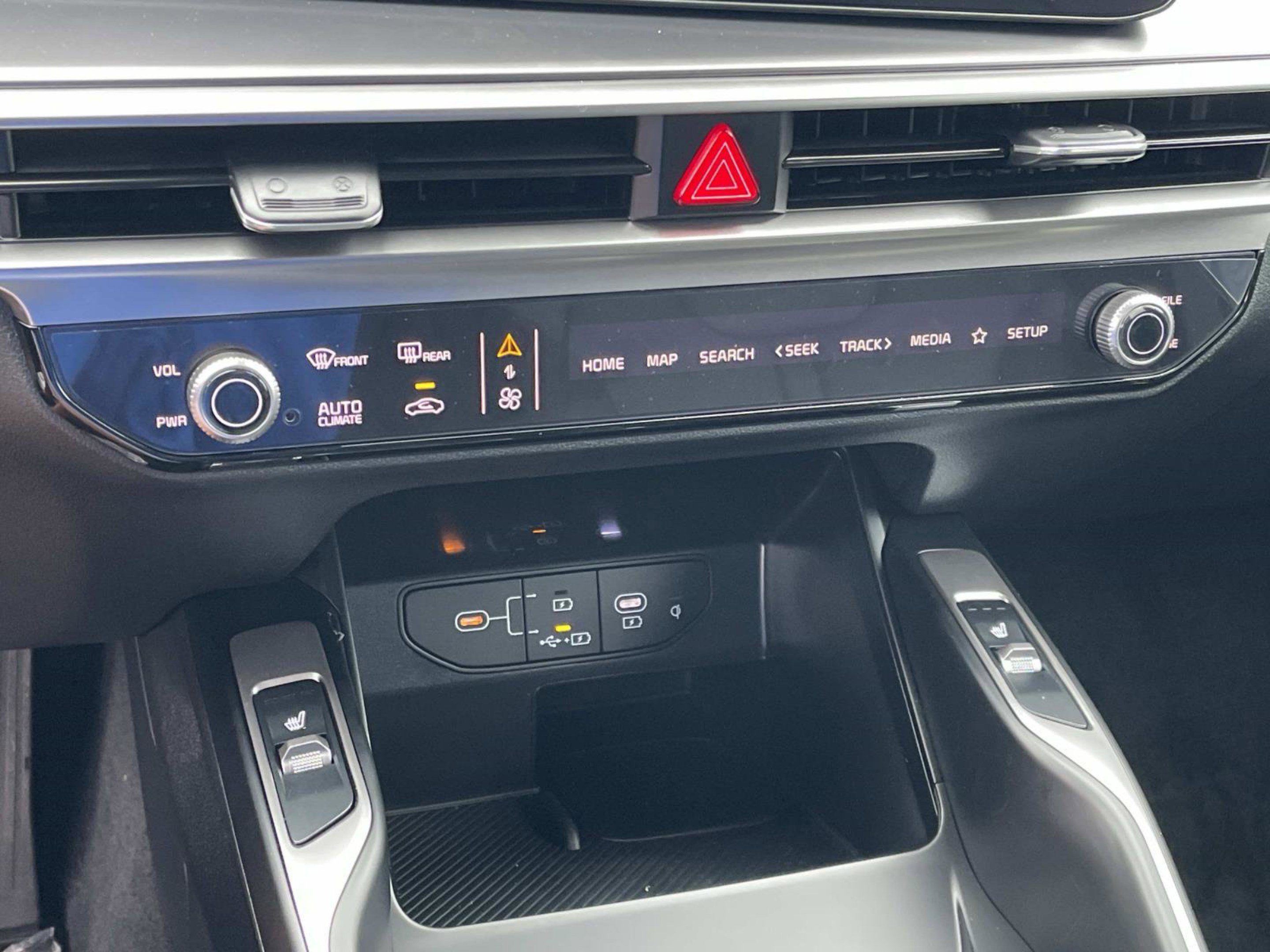 2026 Kia Sorento S - Photo 24