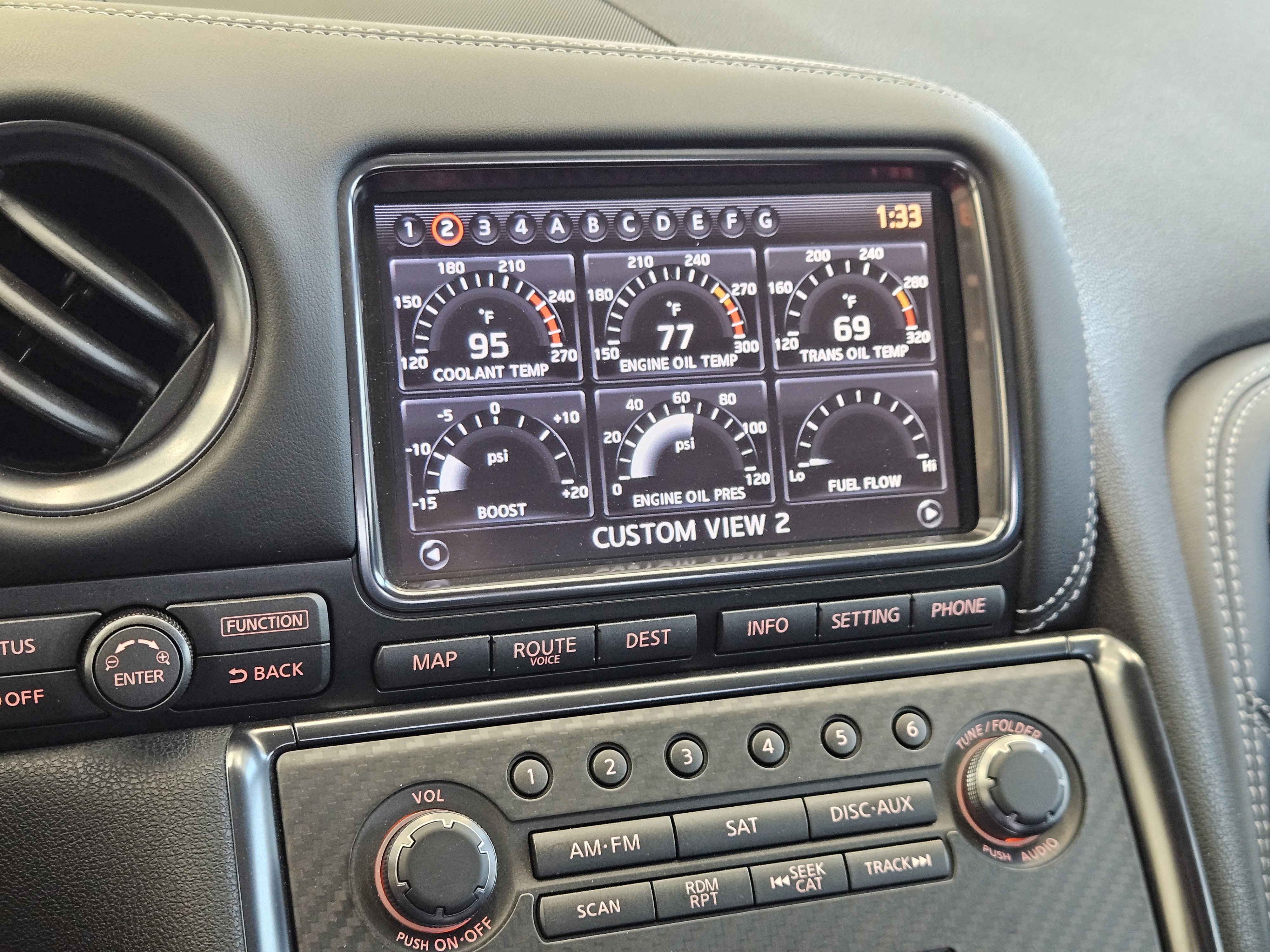 Used 2014  Nissan Premium image 17