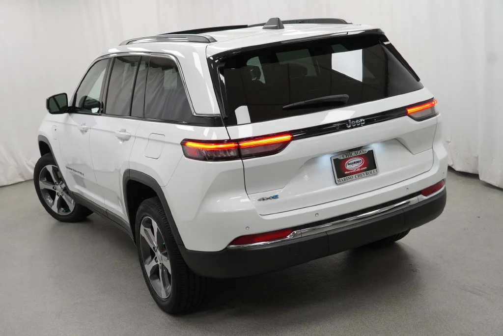 Used 2023 White Jeep 4xe image 15