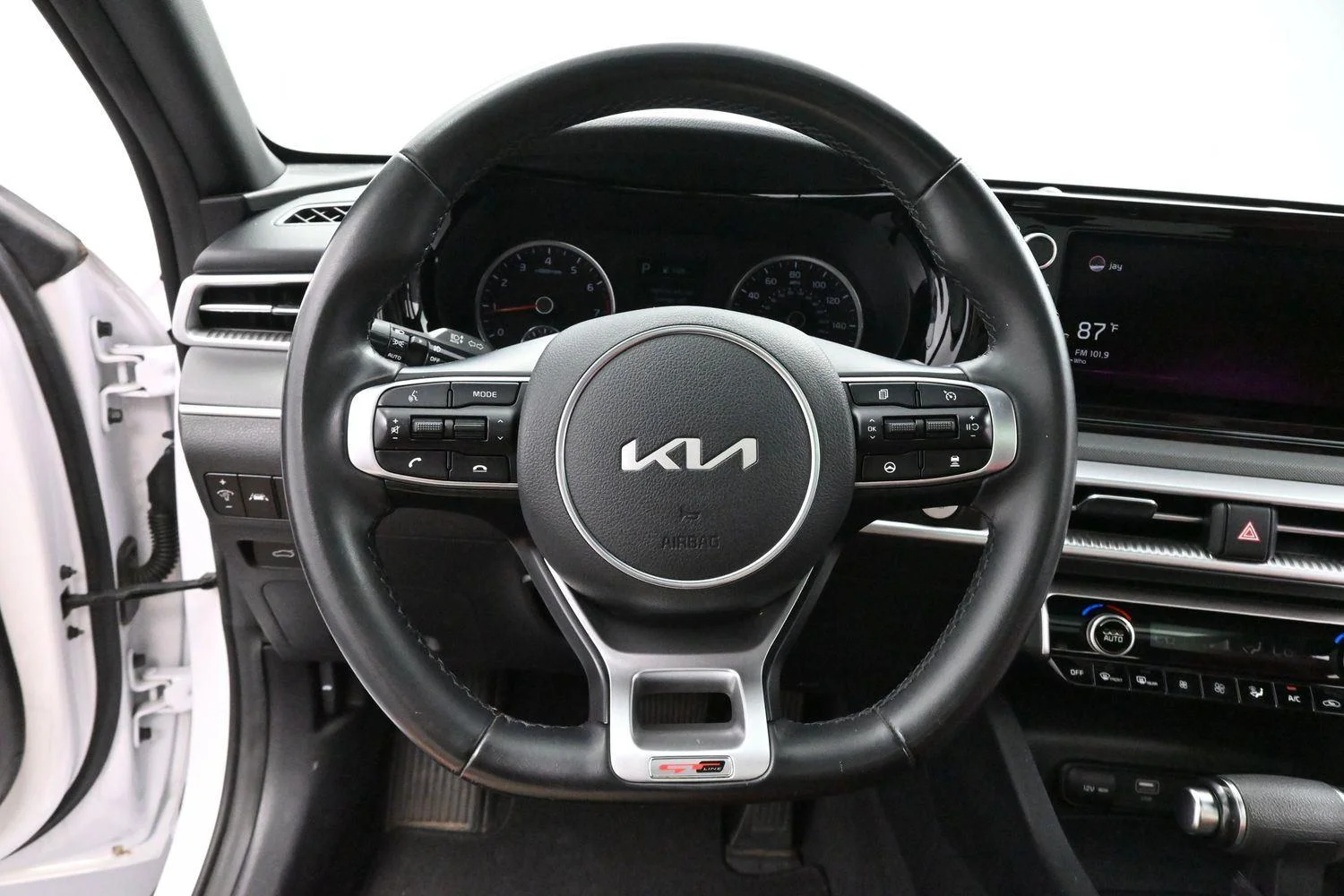 Used 2022 Glacial White Pearl Kia GT-Line image 14