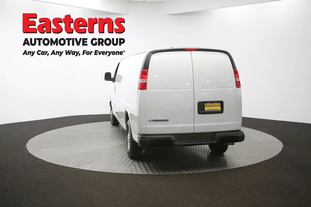 Used 2019 White Chevrolet Work Van image 33
