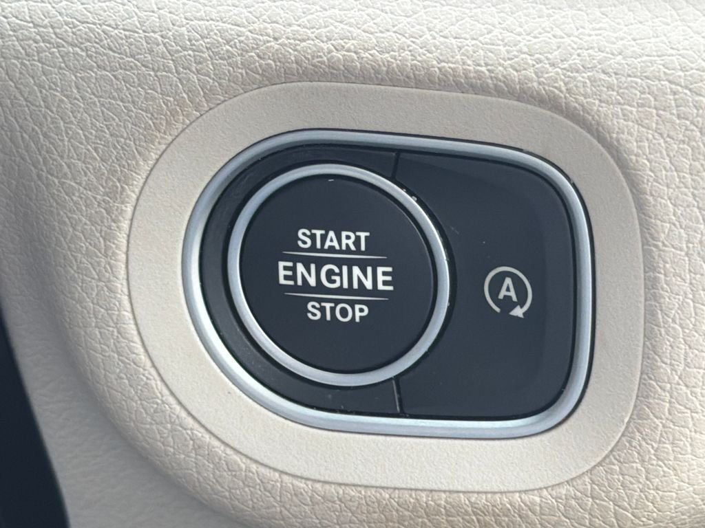 Certified Used 2024 Polar White Mercedes-Benz GLE 450 image 23