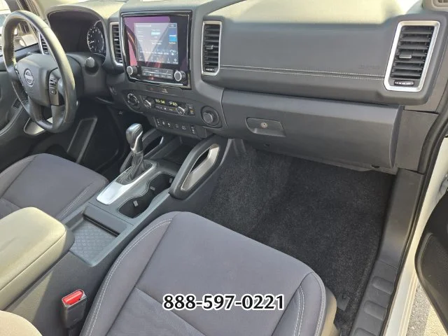 Used 2022 Glacier White NISSAN SV image 19