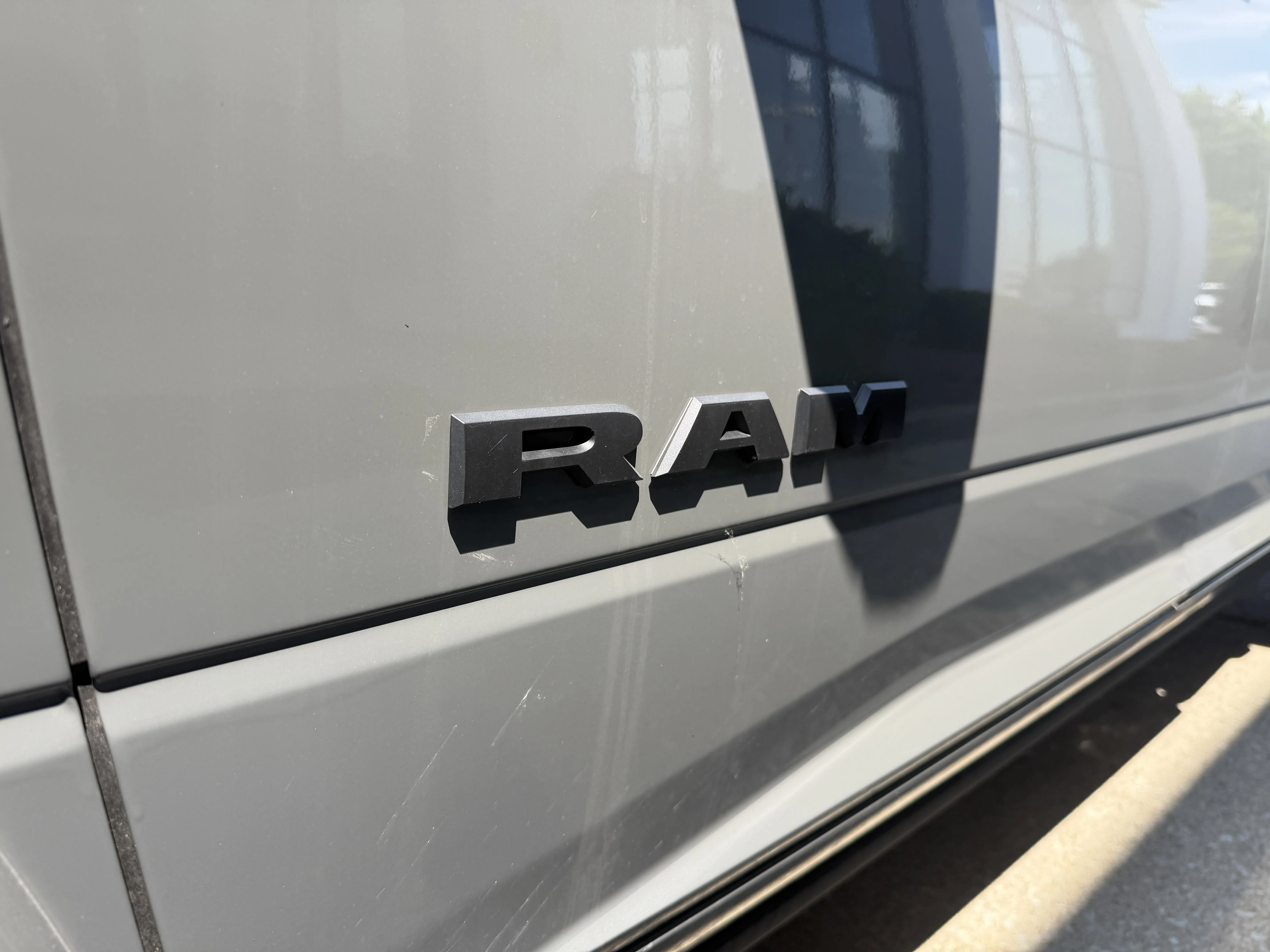New 2026 Ceramic Gray Clear-Coat Exterior Paint RAM Limited image 16