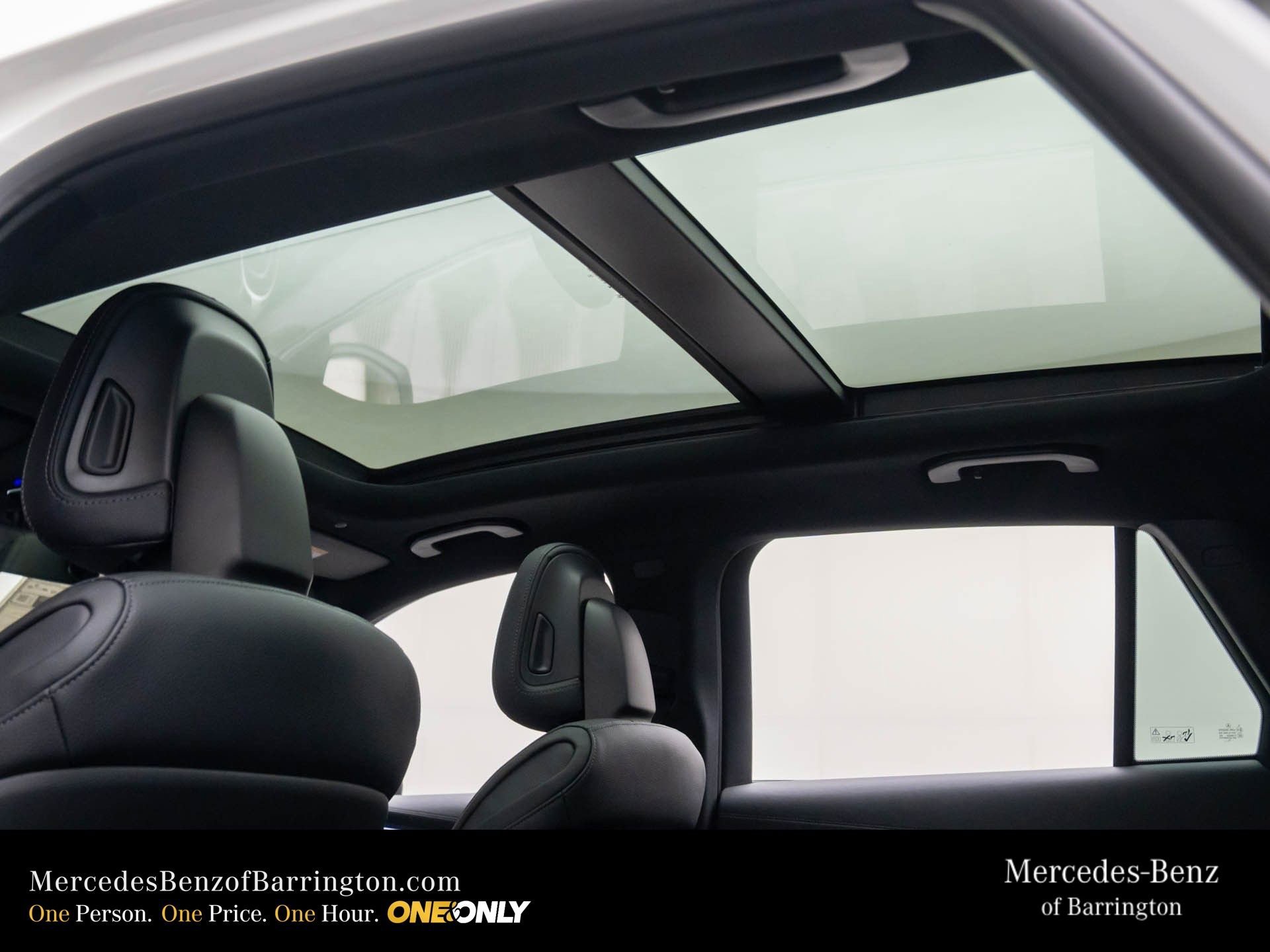 New 2026 Polar White Mercedes-Benz GLC 300 image 60