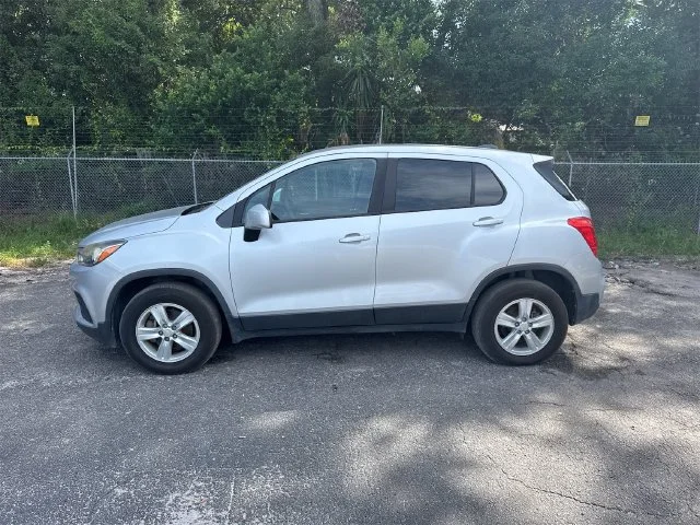 Used 2017 Silver Chevrolet LS image 3