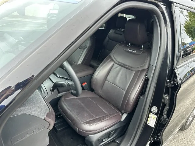 Used 2025 Black Ford Platinum image 12