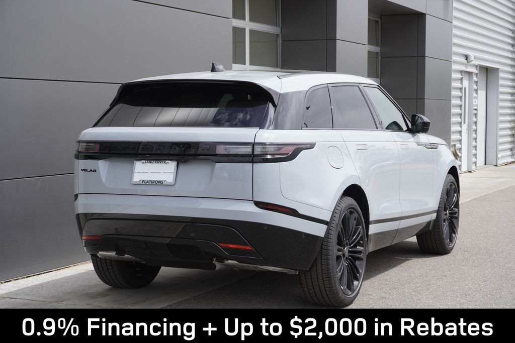 New 2026 Arroios Grey Land Rover Dynamic SE image 2