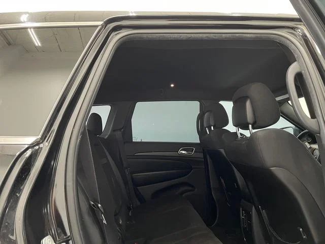 Used 2017 Diamond Black Crystal Pearlcoat Jeep Laredo image 20