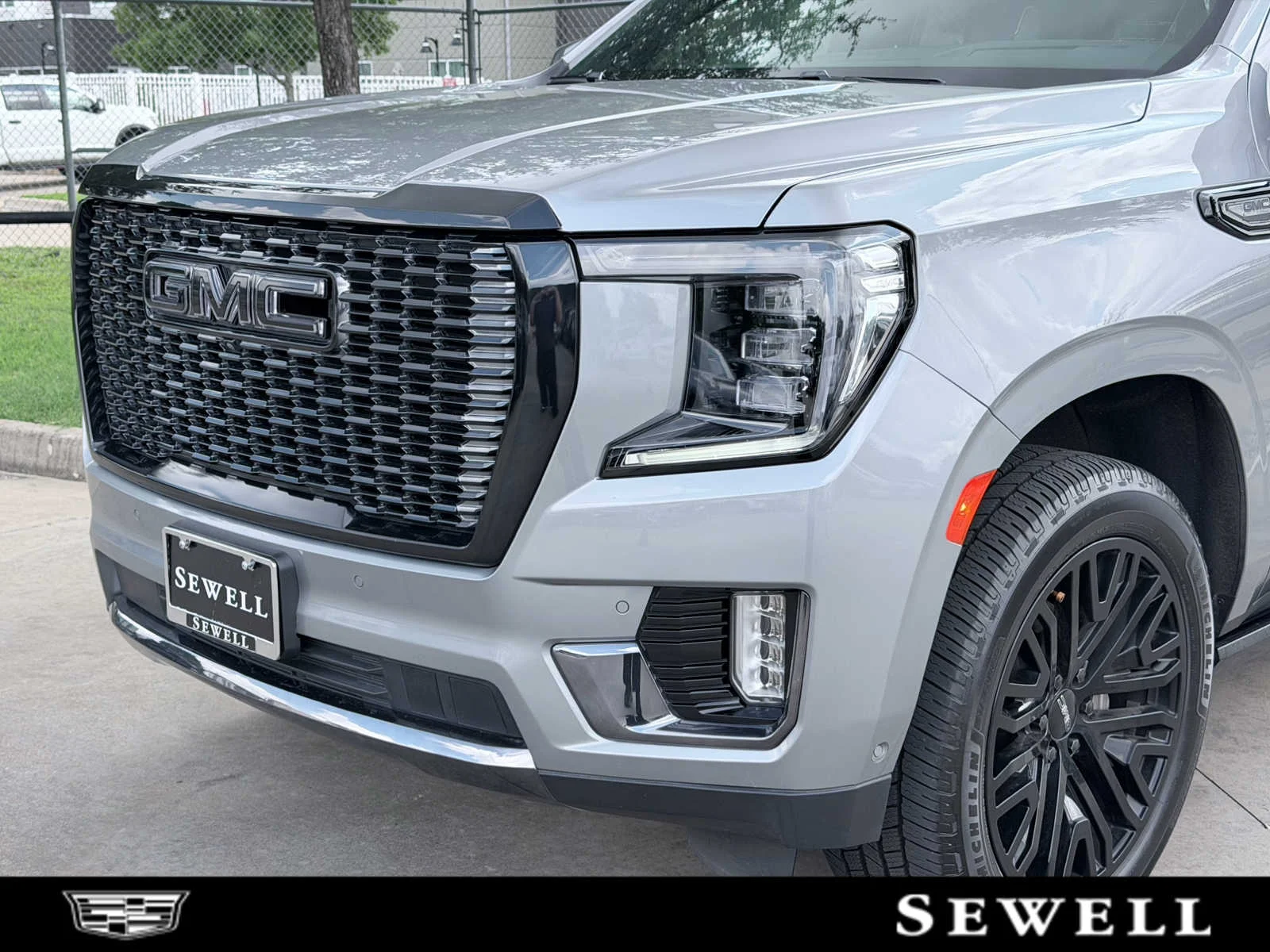 2023 GMC Yukon Denali Ultimate AWD's photo