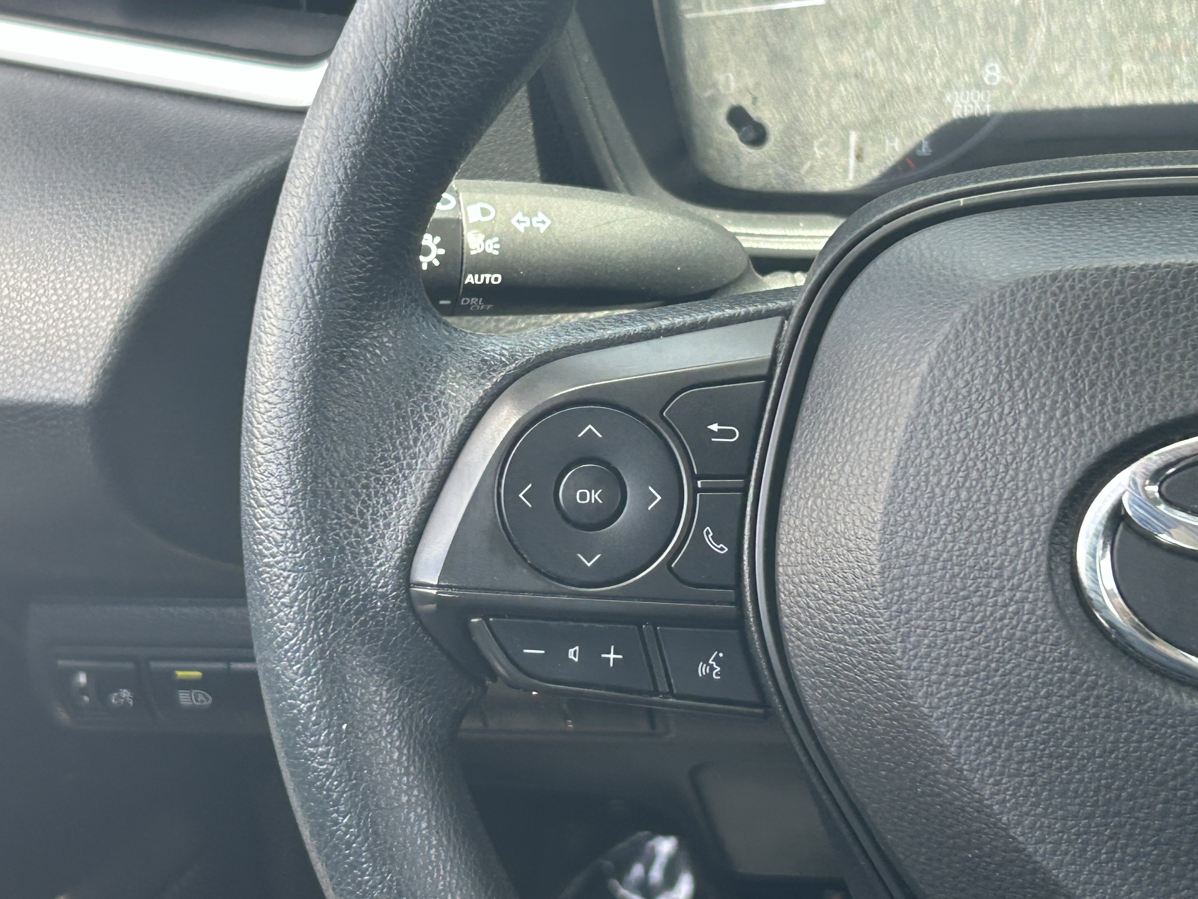 2023 Toyota Corolla LE - Photo 22