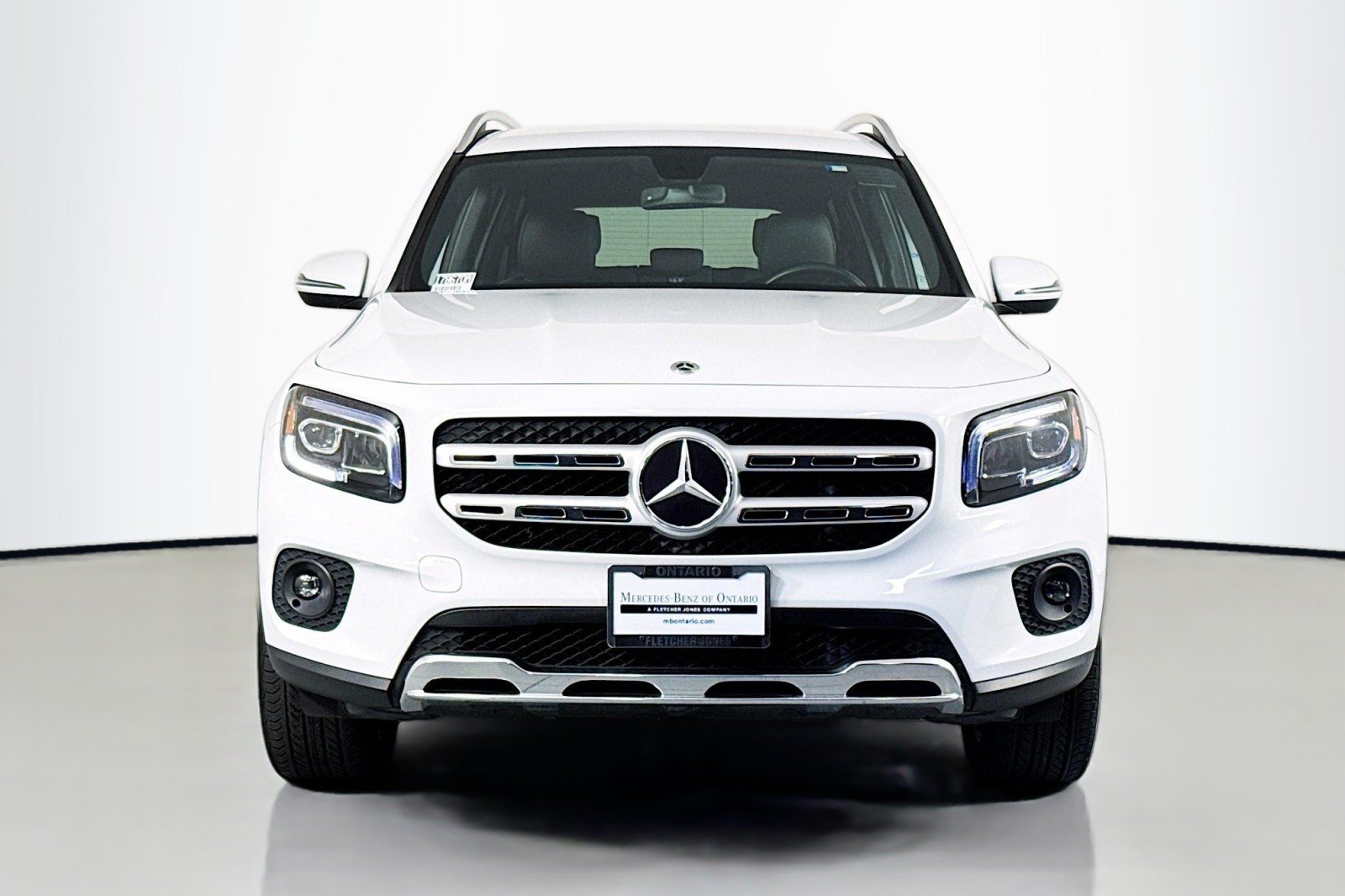 Certified Used 2022 Digital White Metallic Mercedes-Benz GLB 250 image 3