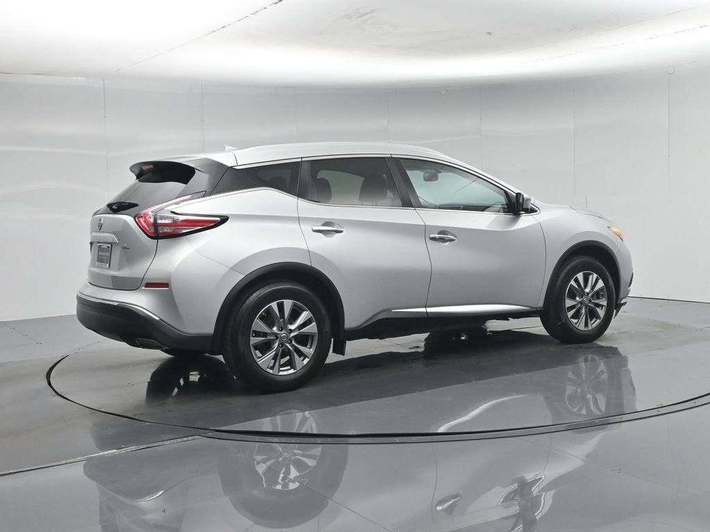 Used 2016 Silver Nissan SL image 24