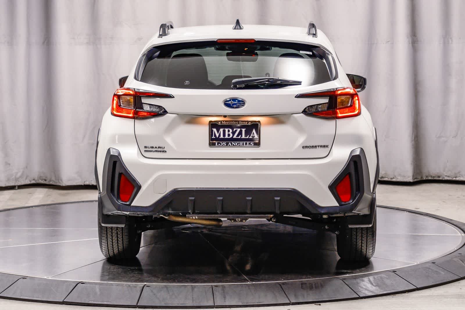 Used 2024 Crystal White Pearl Subaru Premium image 3