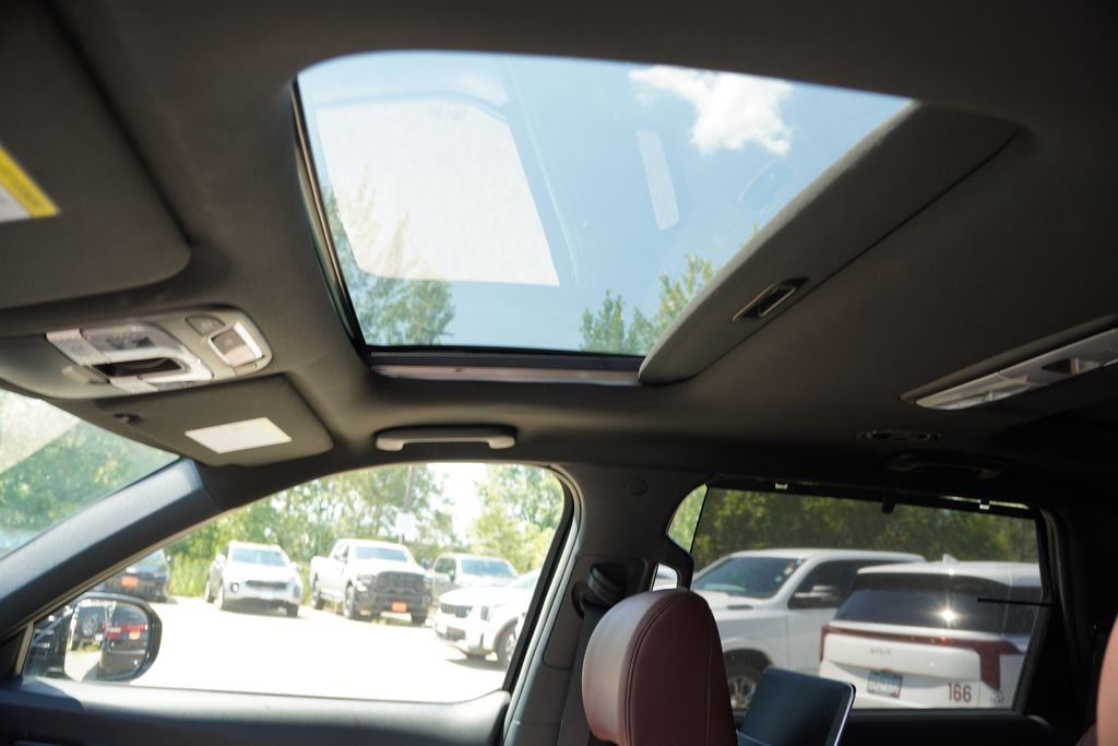Used 2023 Ebony Black Kia SX image 6