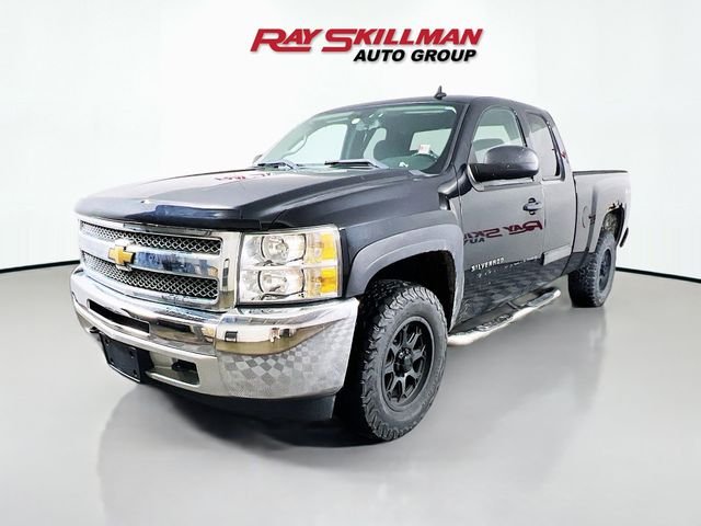 Used 2013 Black Chevrolet LT image 3