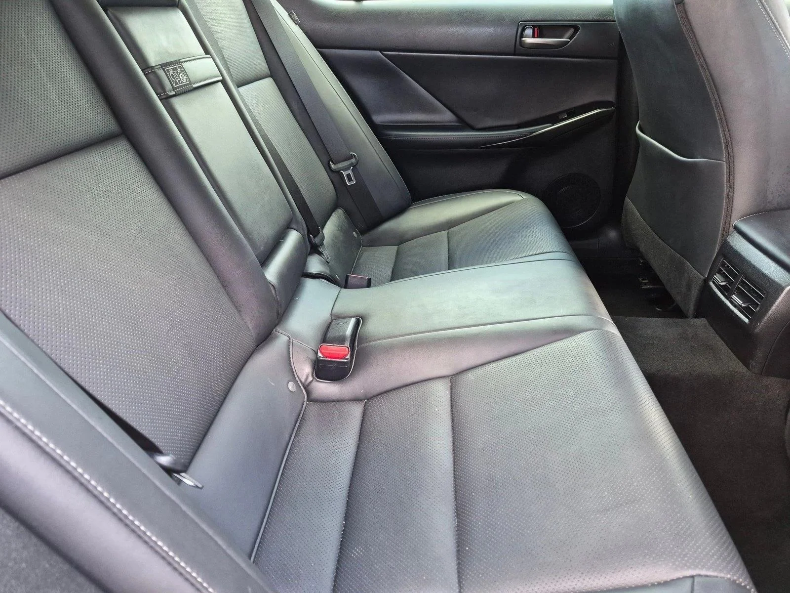 Used 2023 Eminent White Pearl Lexus IS 300 image 18