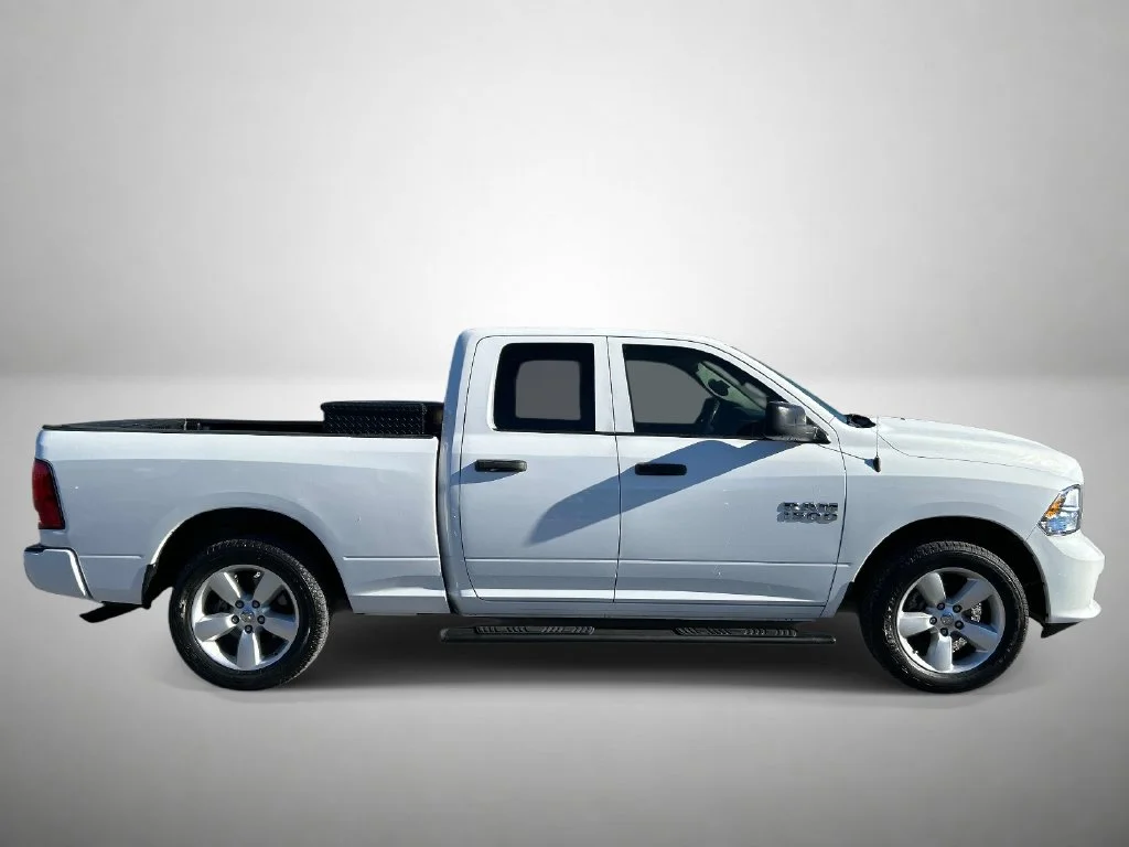 Used 2015 White Ram Express image 2