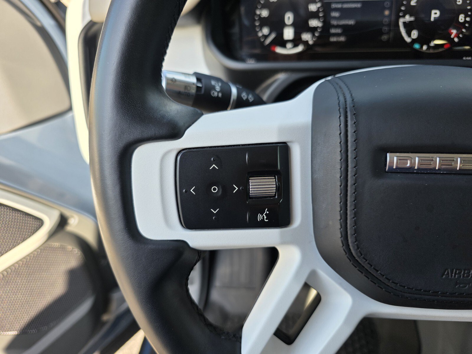 Used 2020 Tasman Blue Metallic Land Rover 110 P400 HSE image 19
