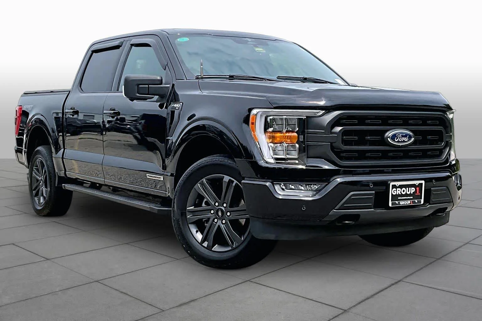 Certified Used 2023 Agate Black Metallic Ford XLT image 3