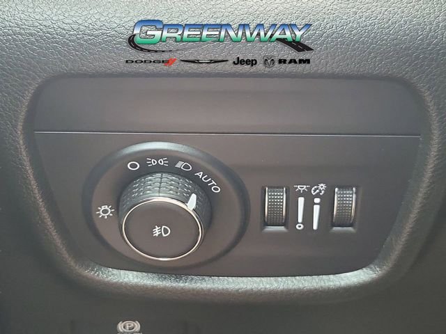 Used 2025 White Jeep Limited image 21