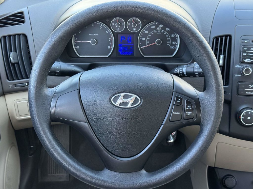 Used 2012 Black Hyundai GLS image 9