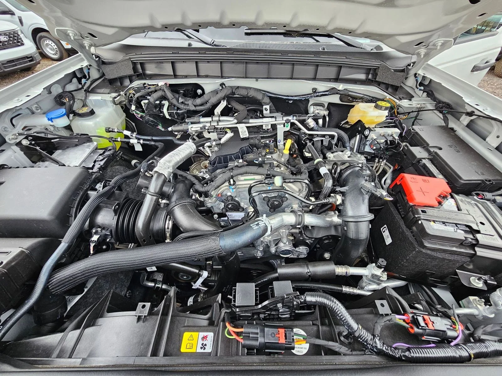 New 2026 Avalanche Ford Base image 26