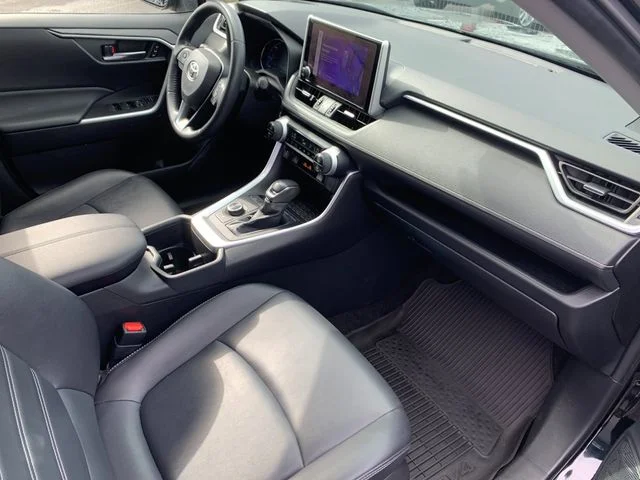 Used 2023 Black Toyota XLE Premium image 18