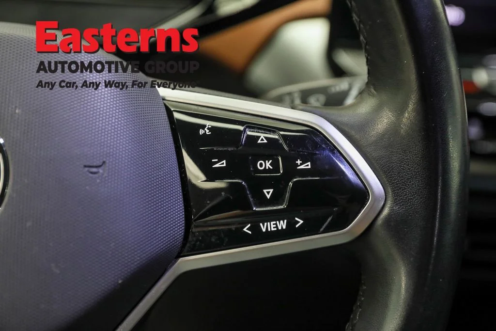 Used 2021 Silver Volkswagen Pro S image 15