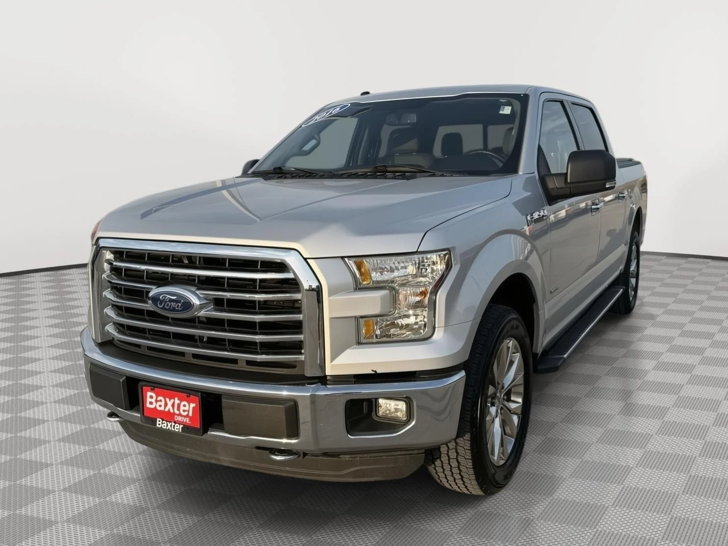 Used 2016 Ingot Silver Metallic Ford XLT image 3