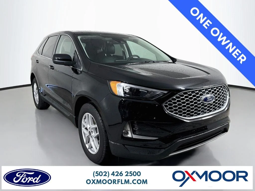 Used 2023 Agate Black Metallic Ford SEL image 1