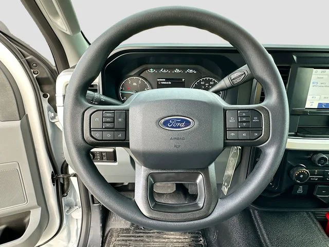 New 2026 Oxford White Ford XL image 7