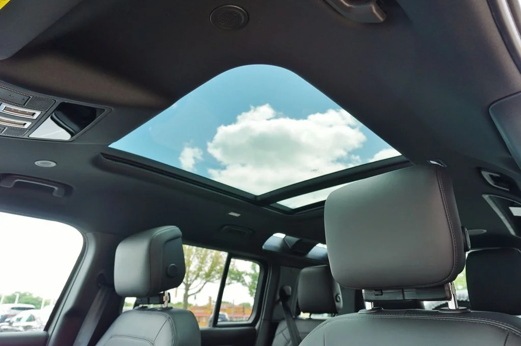 New 2026 Borasco Grey Land Rover X-Dynamic SE image 14