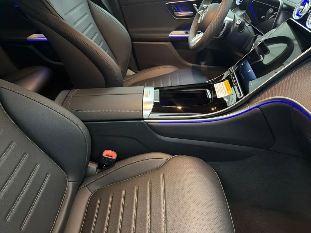 New 2027 Black Mercedes-Benz GLC 300 image 29