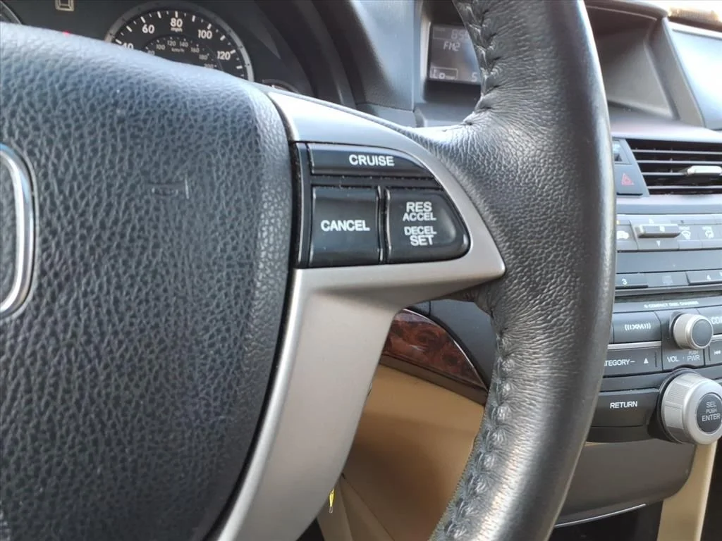 Used 2012  Honda EX-L image 19