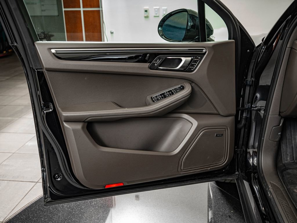 Used 2025 Jet Black Metallic Porsche  image 23