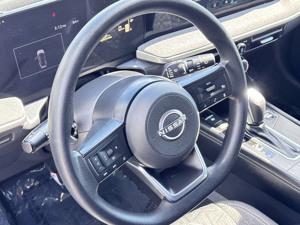 Used 2025 White Nissan SV image 11