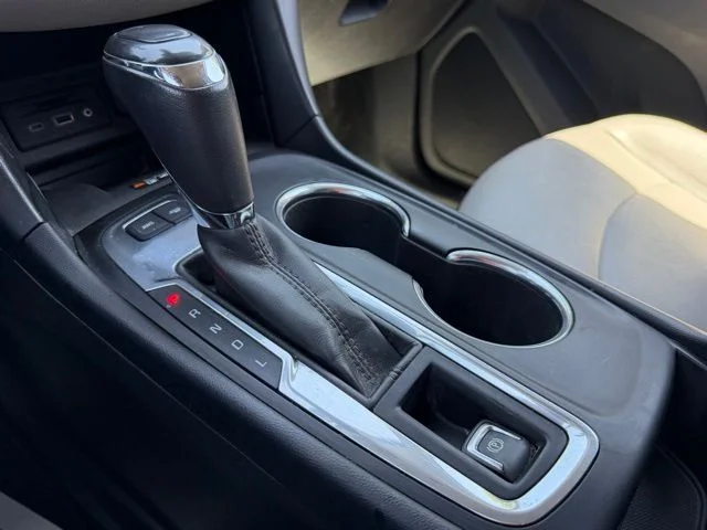 Used 2019 Beige Chevrolet Premier image 21