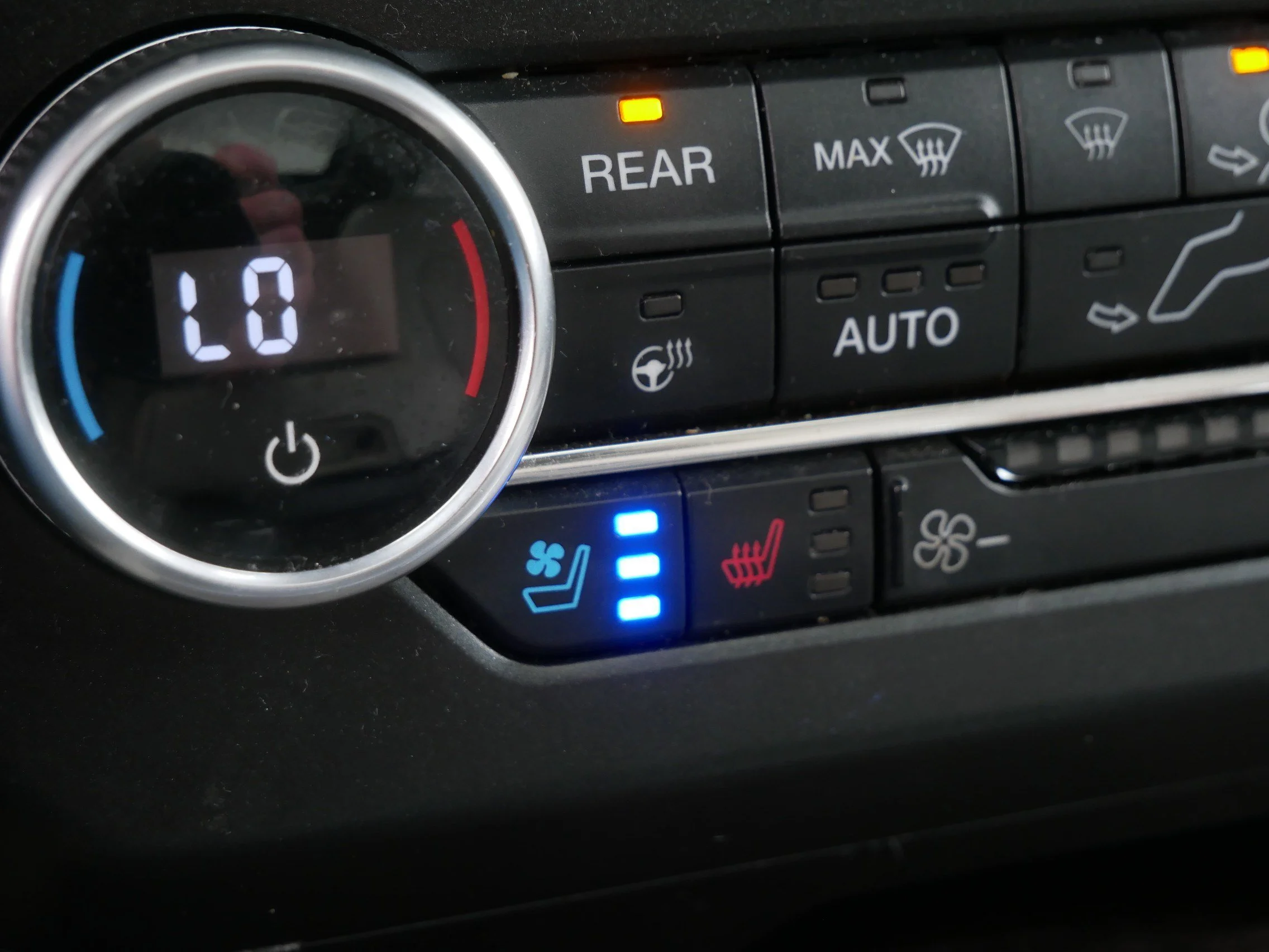 Used 2020 Agate Black Ford Limited image 32